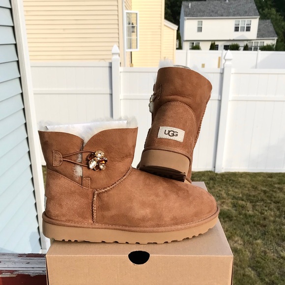 UGG Mini Bailey Button Gem - Picture 6 of 7